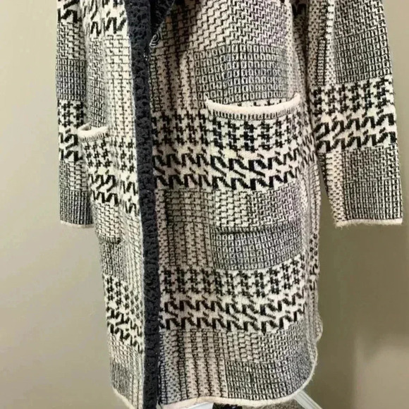 Nado Apparel Thick Warm Sweater Coat w 2 Large Pockets Snap Closure Fuzzy Collar - Picture 6 of 10